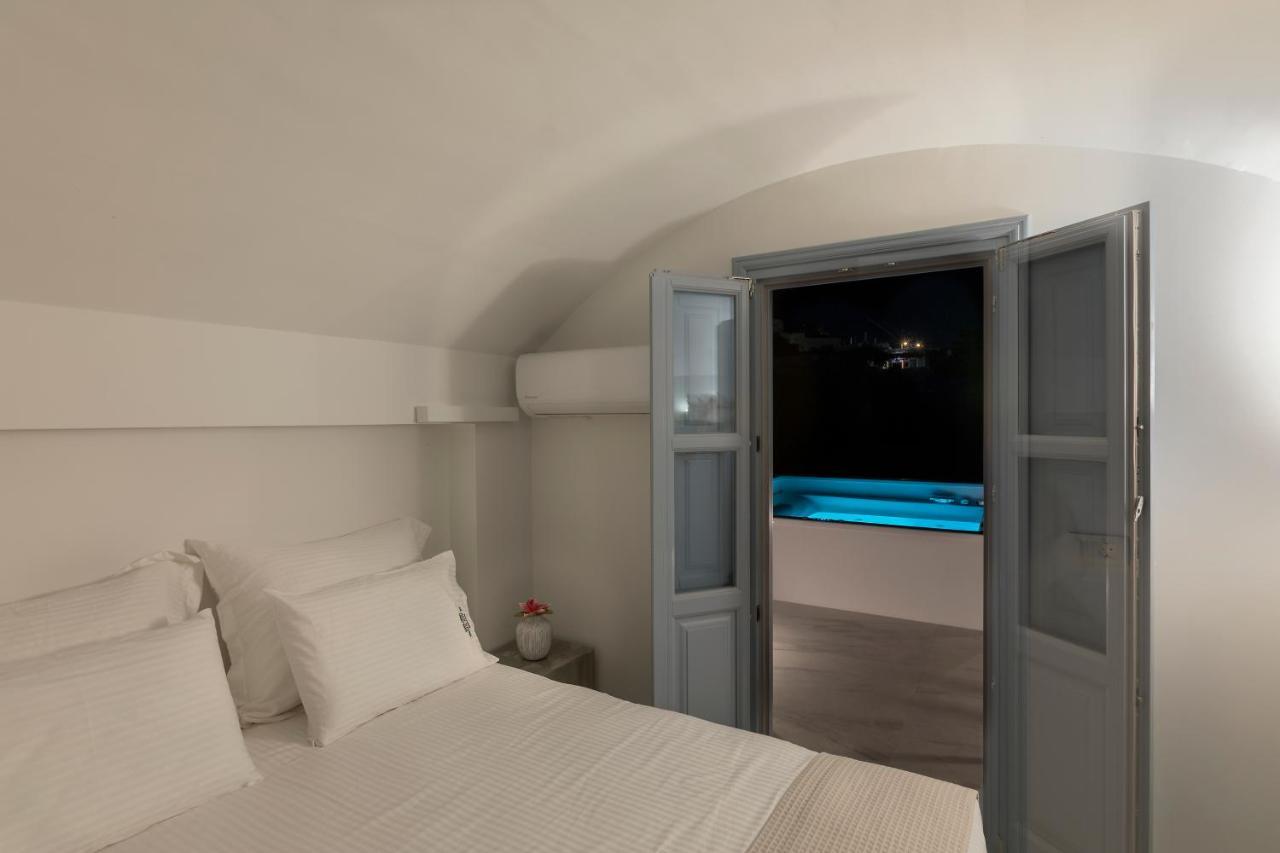 Blackstone Luxury Suites Emporio  Экстерьер фото