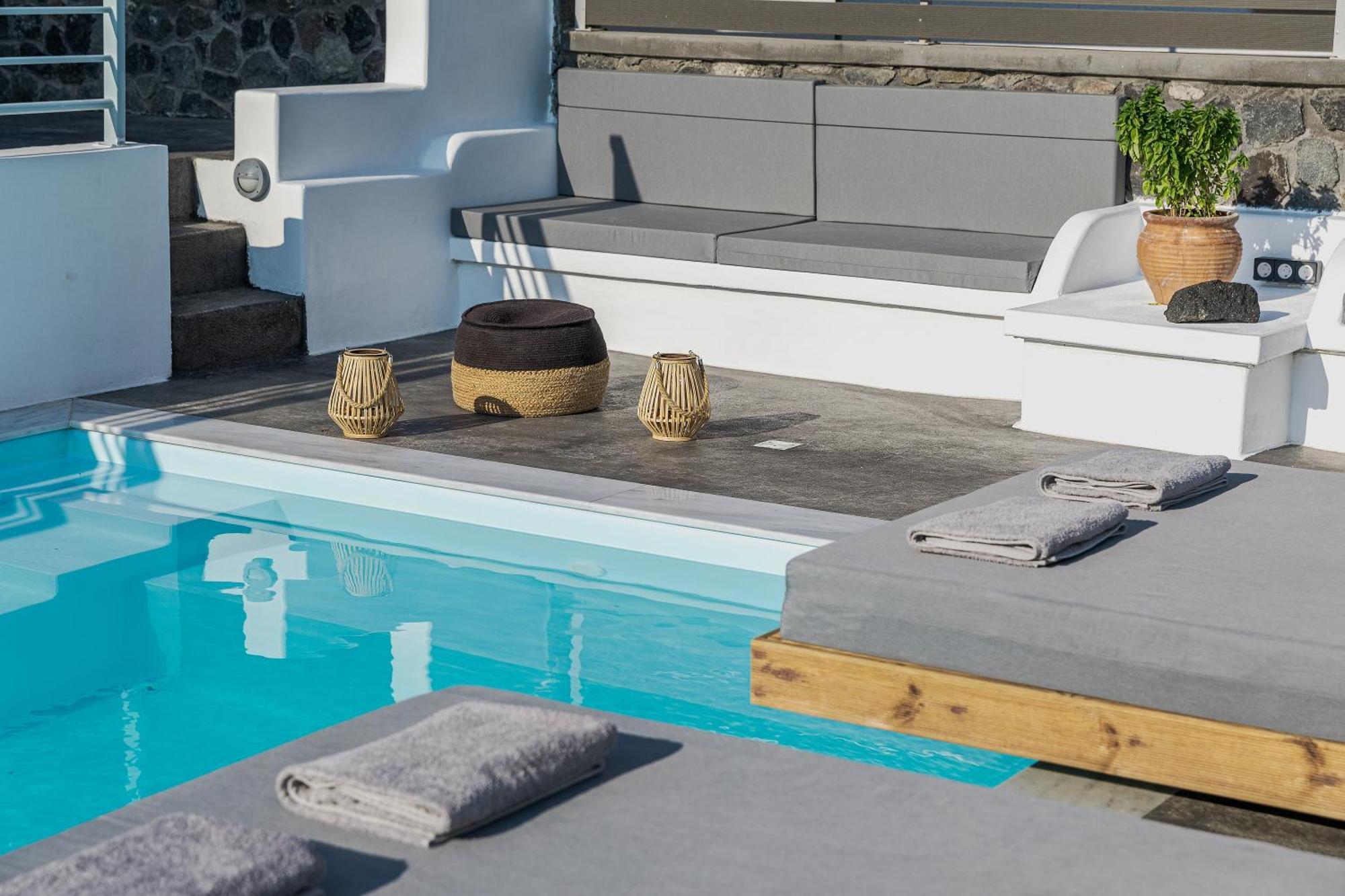 Blackstone Luxury Suites Emporio  Экстерьер фото
