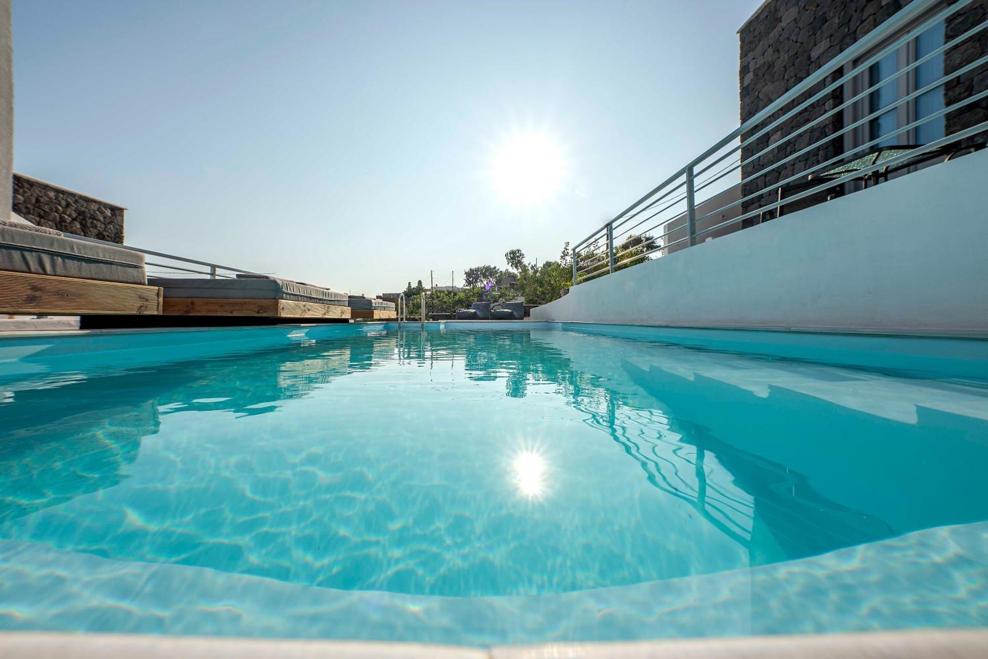 Blackstone Luxury Suites Emporio  Экстерьер фото