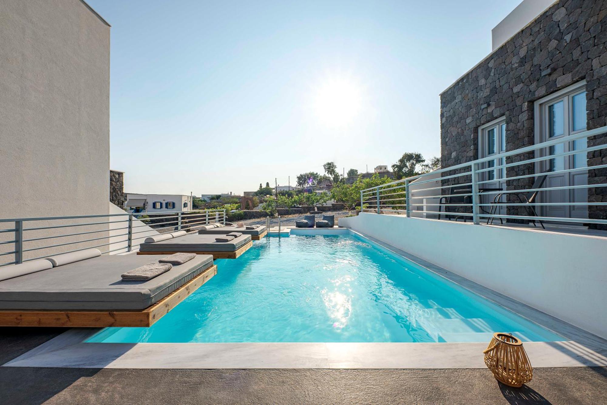 Blackstone Luxury Suites Emporio  Экстерьер фото
